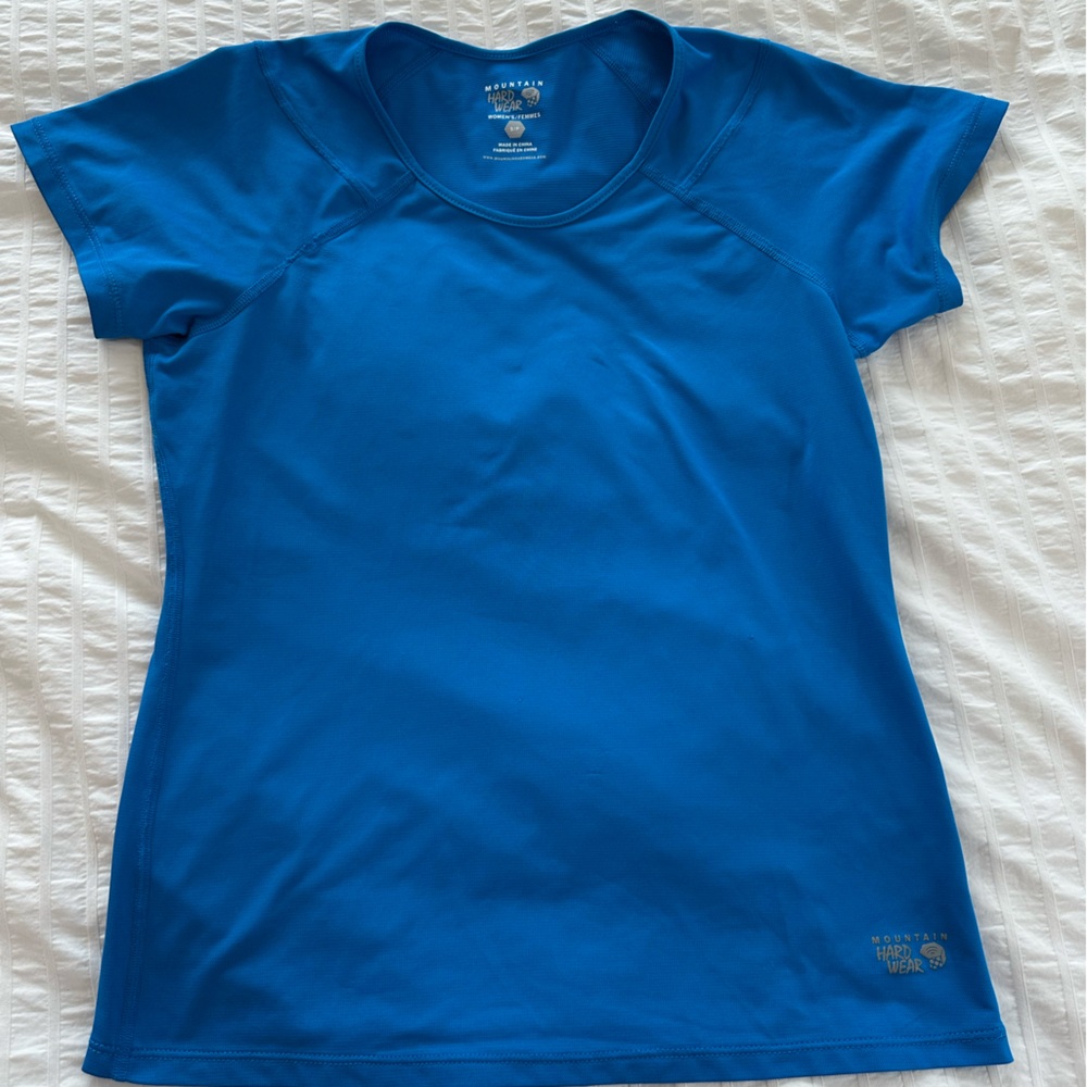 Mountain Hardwear Women's Blue Top